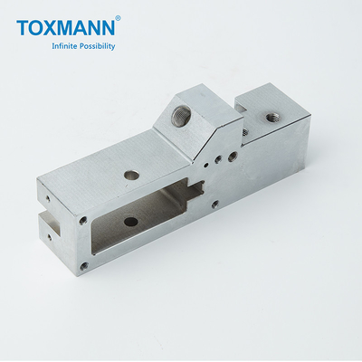 Materiale inossidabile dei pezzi di ricambio di CNC SKD61 per il rivettamento dell'industria