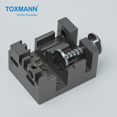 Il CNC multiuso ha lavorato la tolleranza a macchina di alluminio 0.01mm delle parti per il rivettamento dell'attrezzatura