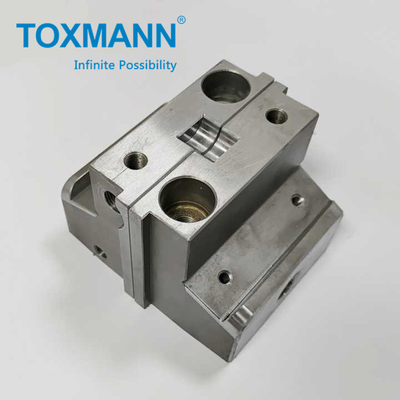 Parti di stampi di precisione / componenti di stampi automatici con meccanismi di lavorazione EDM Slide Mold Side Base Rails per il sistema Hot Runner